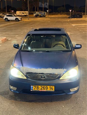 טויוטה קאמרי