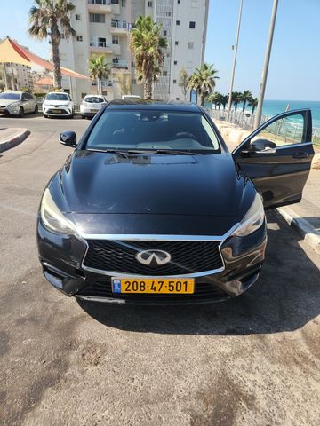 אינפיניטי Q30