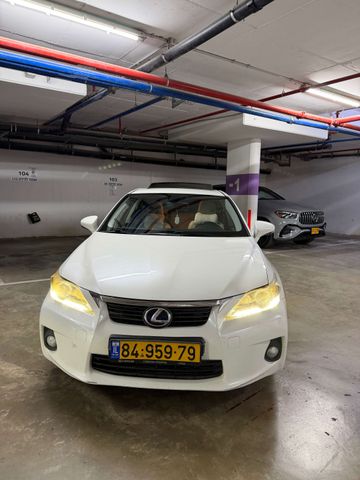 לקסוס CT