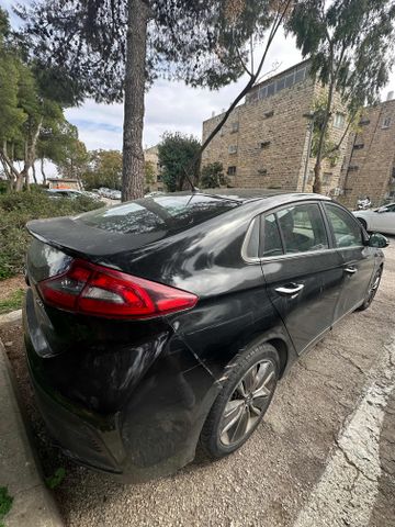 יונדאי איוניק
