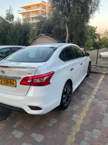 ניסאן סנטרה