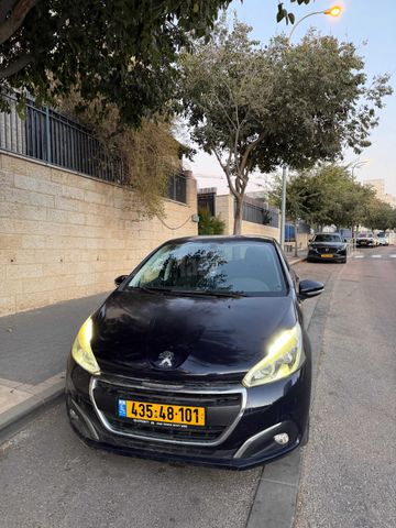 פיג'ו 208