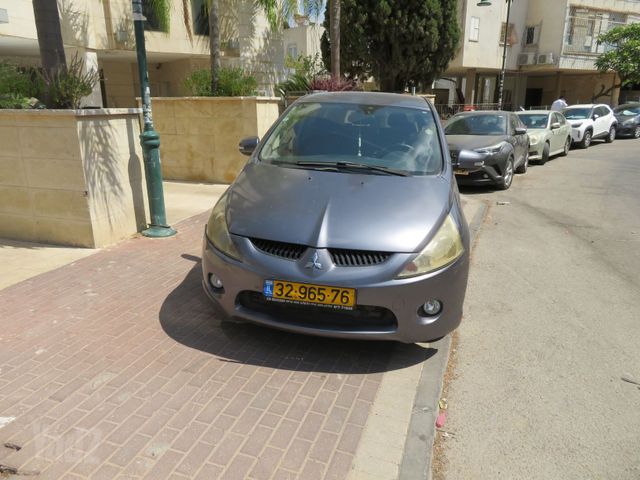 מיצובישי גרנדיס