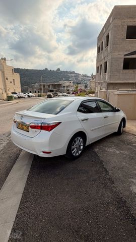טויוטה קורולה