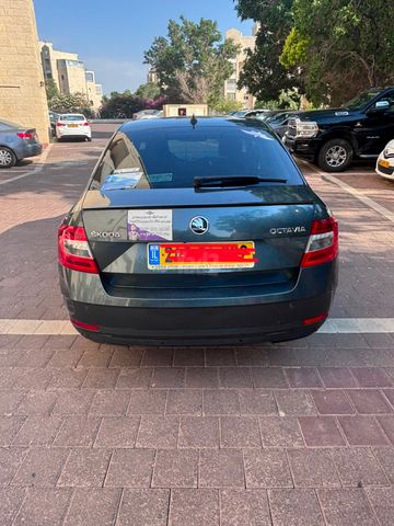 סקודה אוקטביה