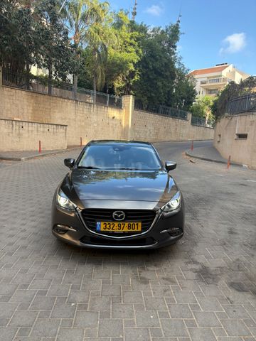מודעת רכב מאזדה 3