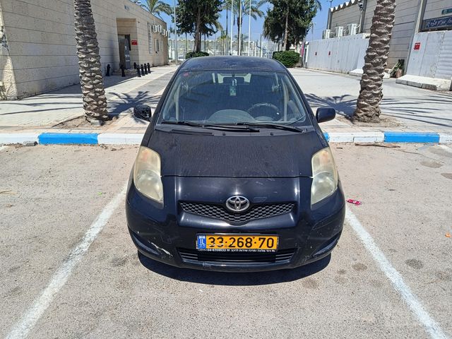 טויוטה יאריס