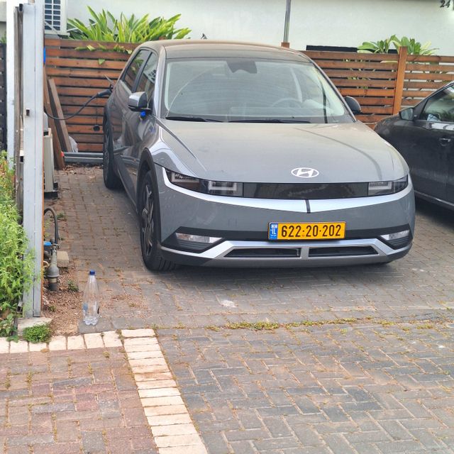 יונדאי איוניק 5