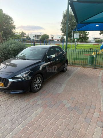 מודעת רכב מאזדה 2