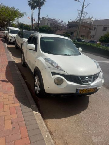 ניסאן ג'וק