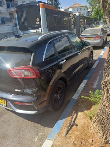 קיה נירו