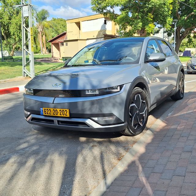 יונדאי איוניק 5