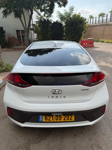 יונדאי איוניק