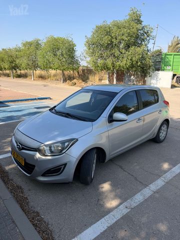 יונדאי i20