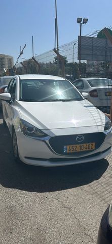 מודעת רכב מאזדה 2