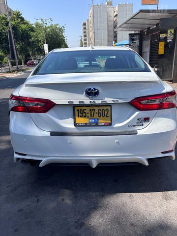 טויוטה קאמרי