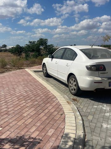מודעת רכב מאזדה 3