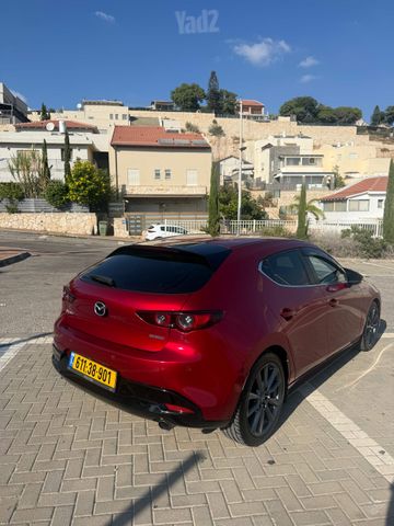 מאזדה 3