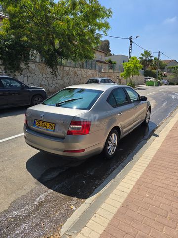 סקודה אוקטביה