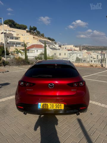 מאזדה 3
