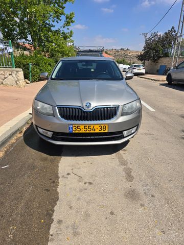 סקודה אוקטביה