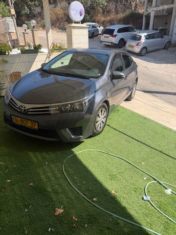 מודעת רכב טויוטה קורולה