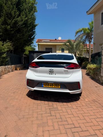 יונדאי איוניק