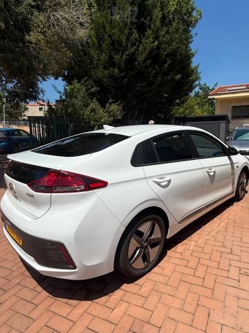יונדאי איוניק