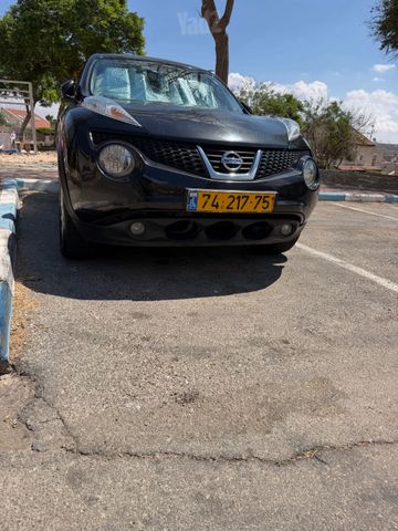 ניסאן ג'וק