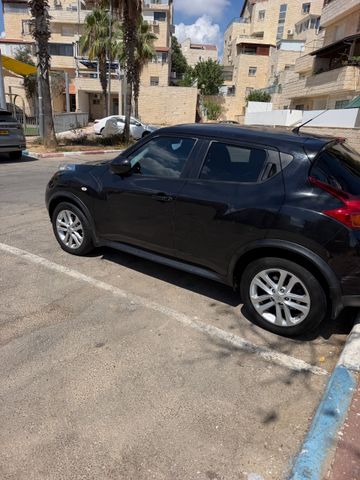ניסאן ג'וק
