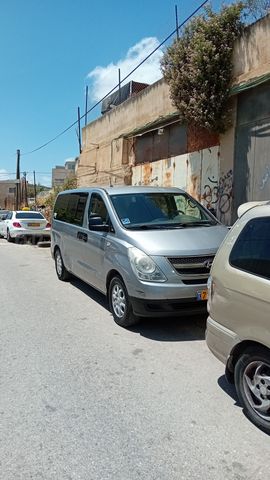 יונדאי H-1 / i800