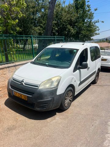מודעת רכב סיטרואן ברלינגו