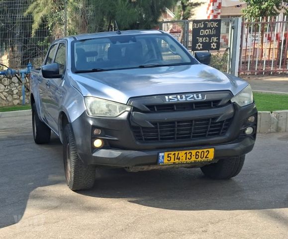 מודעת רכב איסוזו די-מקס