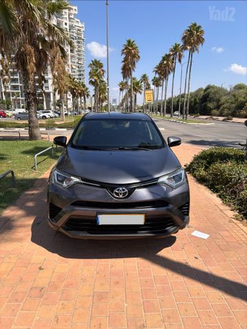טויוטה RAV4