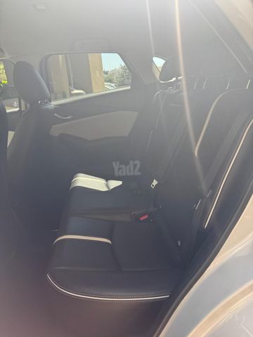 מודעת רכב מאזדה CX-3