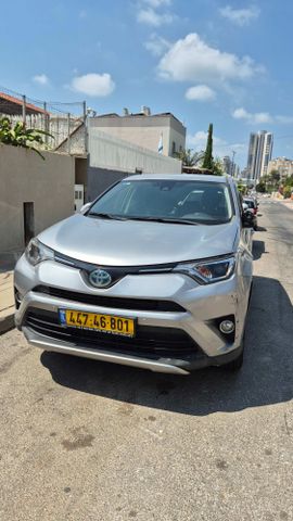 מודעת רכב טויוטה RAV4