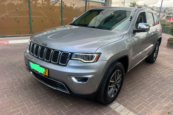 מודעת רכב ג'יפ גרנד צ'ירוקי