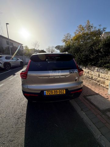 וולוו XC40