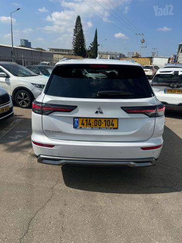 מיצובישי אאוטלנדר