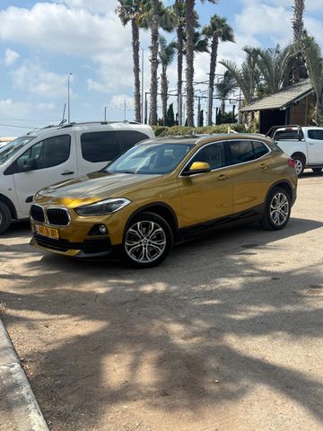 ב מ וו X2