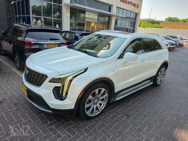 קאדילק XT4