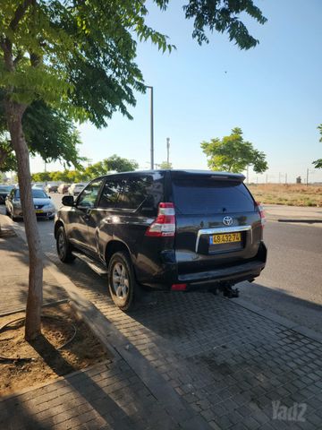 טויוטה לנד קרוזר
