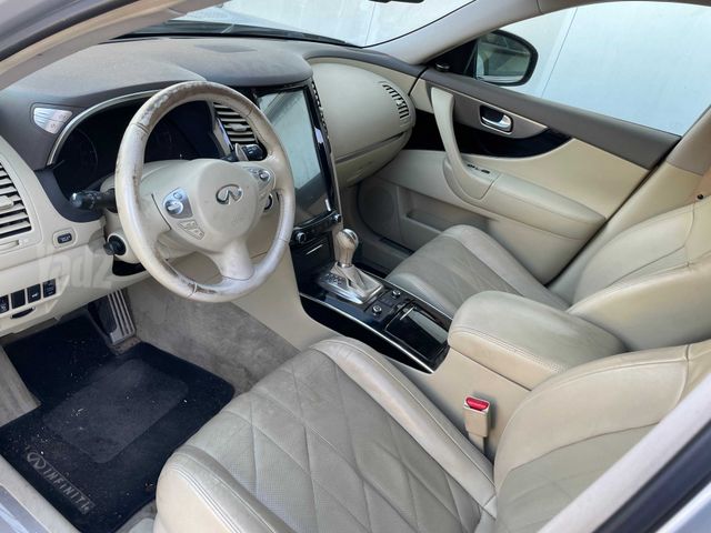 אינפיניטי QX70