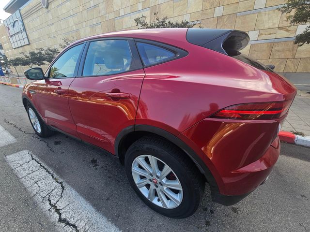 יגואר E-Pace
