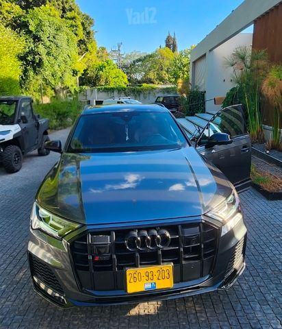 אאודי SQ7