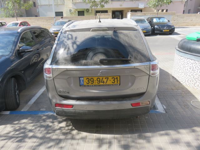 מיצובישי אאוטלנדר