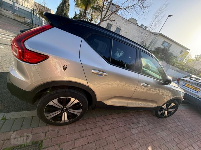 מודעת רכב וולוו XC40