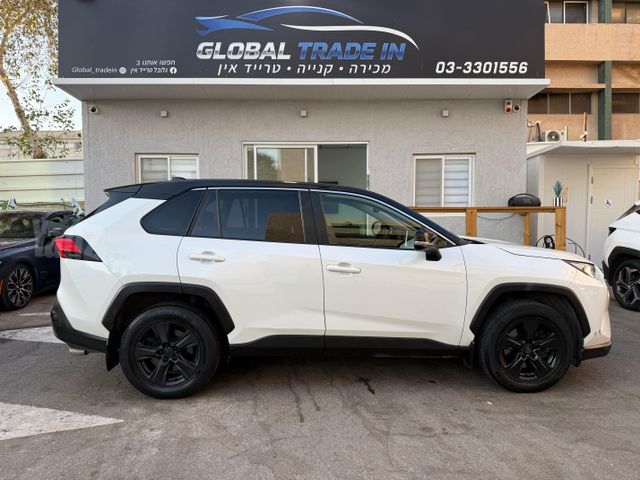 טויוטה RAV4