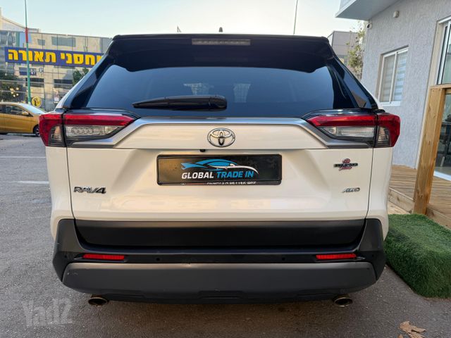 טויוטה RAV4
