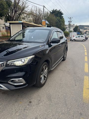 מודעת רכב אם ג'י EHS PHEV
